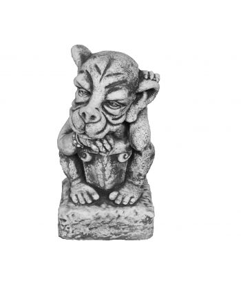 TROLL Z TARCZĄ BIAŁY