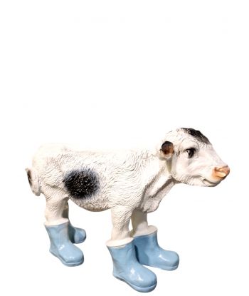 ŚREDNIA STOJĄCA KROWA W...