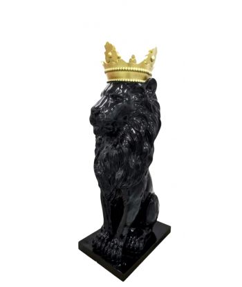 DUŻY SIEDZĄCY LEW W KORONIE...
